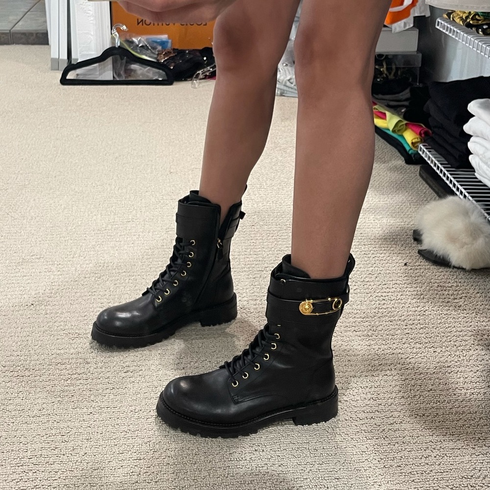SOLD🚫VERSACE Leather Safety Pin Combat Boots, 40 10 - Picture 11 of 13